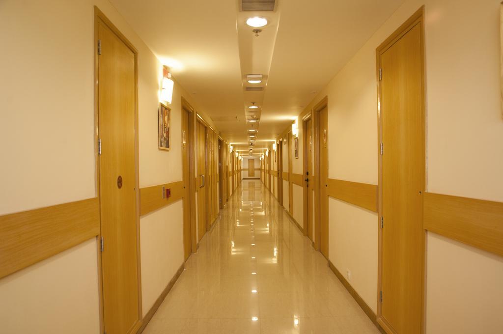 Red Fox Hotel, Csandígarh Kültér fotó