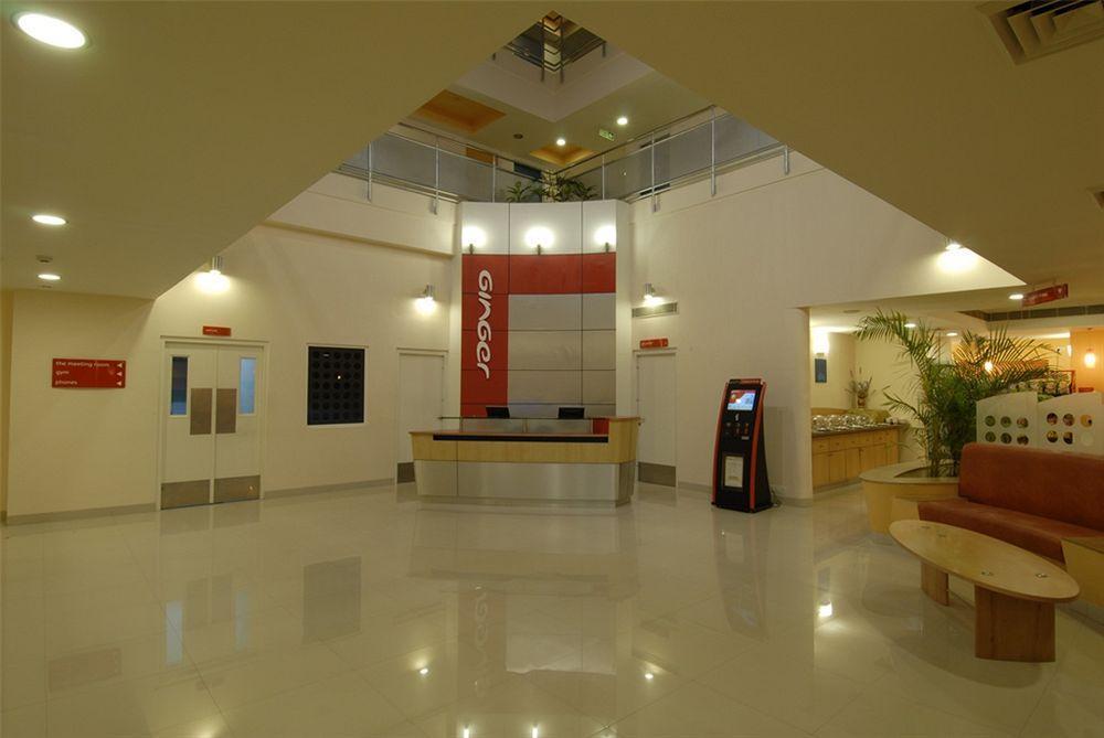 Red Fox Hotel, Csandígarh Kültér fotó